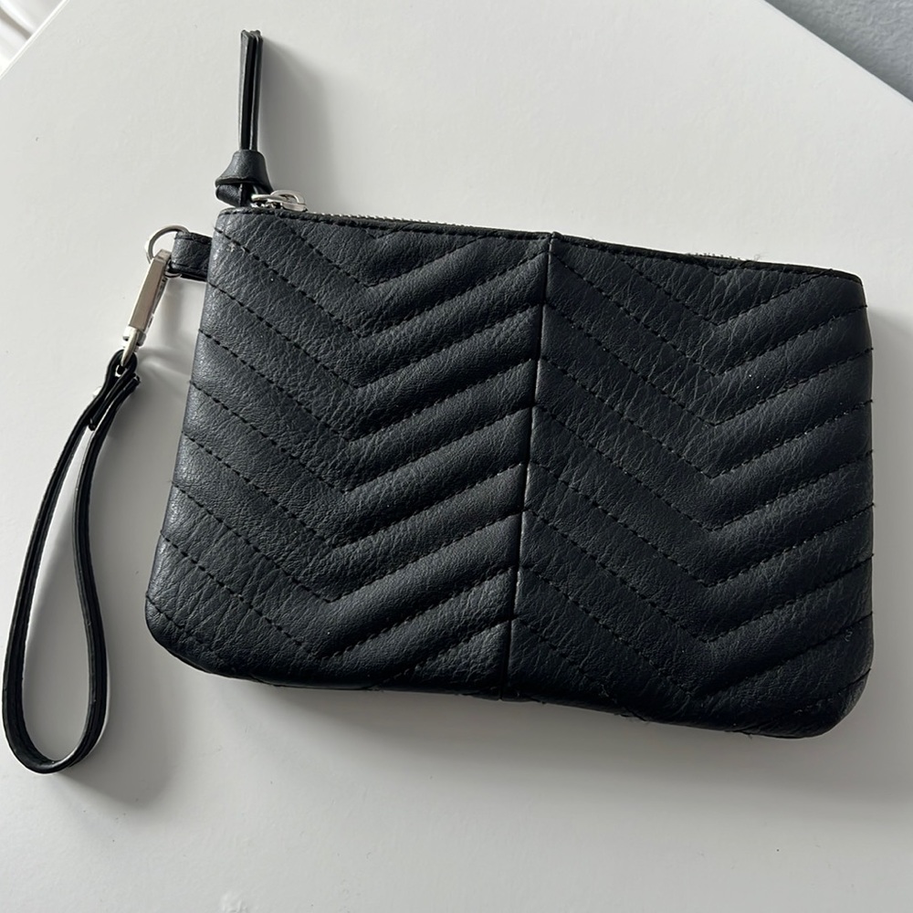 Black wristlet